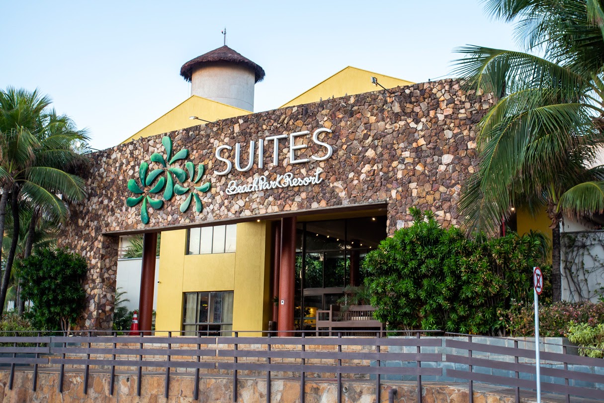 Suites Beach Park Resort